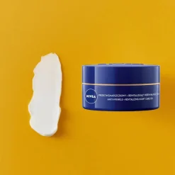 2 Pack Przeciwzmarszczkowy+ Rewitalizujący krem na dzień i krem na noc 55+ 2x50ml